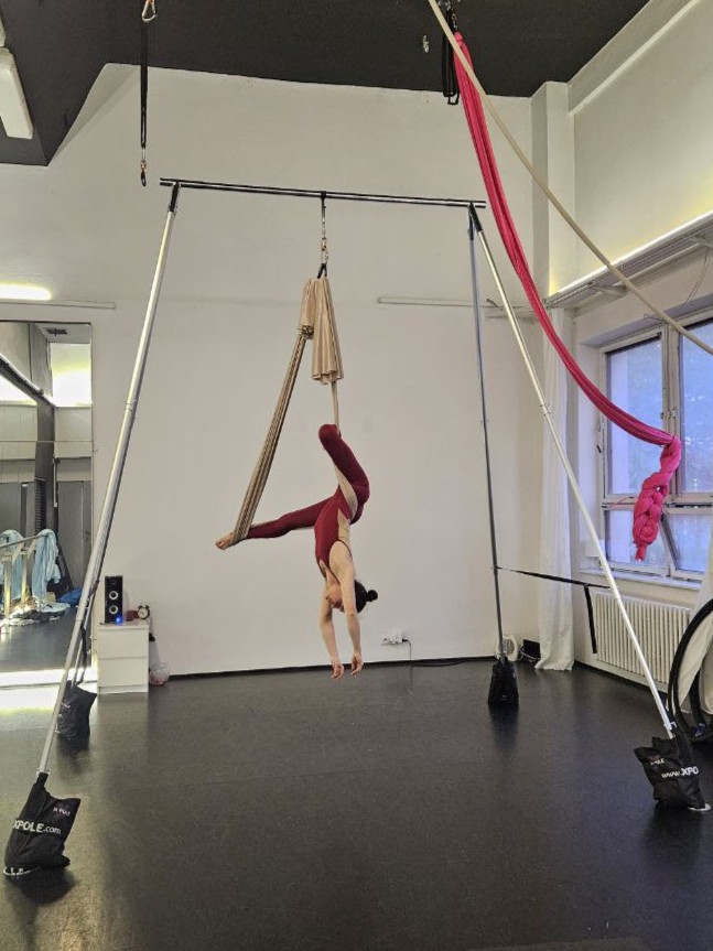 Přenosná konstrukce pro aerial vystoupení